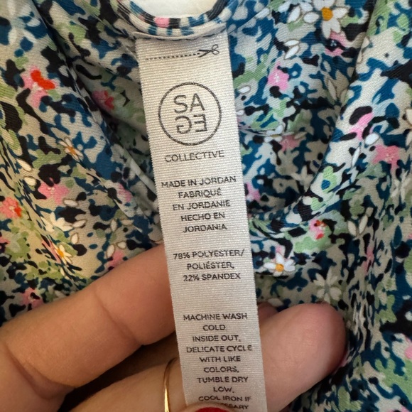 Sage Collective Floral Patterned Fabric - Picture 2 of 3